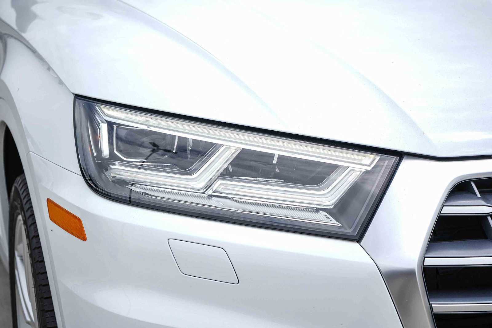 Used 2020 Audi Q5 2.0T Premium Plus w/ Premium Plus Package AWD/4WD image 4