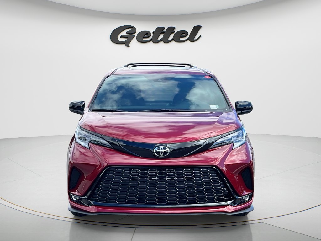 New 2026 Toyota Sienna XSE AWD/4WD image 2