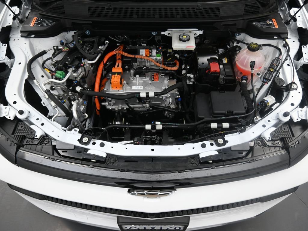 Used 2025 Chevrolet Equinox EV LT w/ Convenience Package image 13