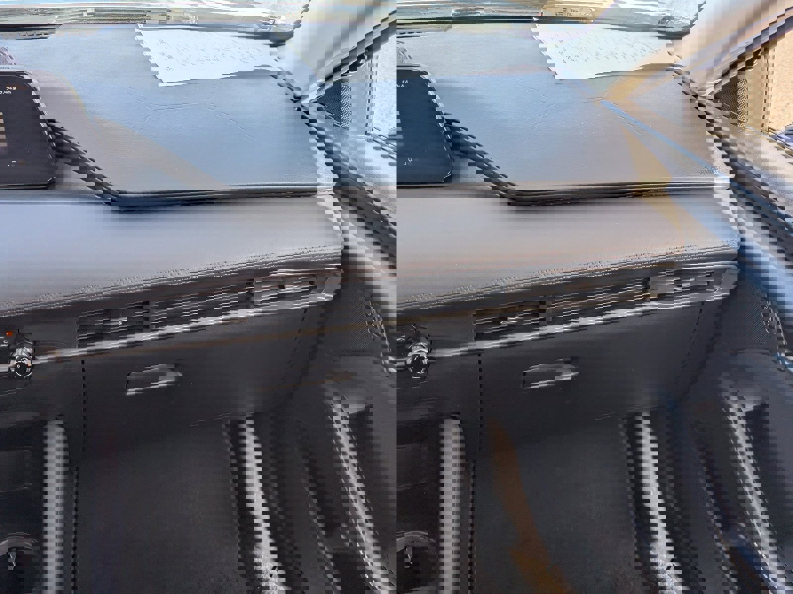 Used 2020 MAZDA MAZDA3 Sedan image 17