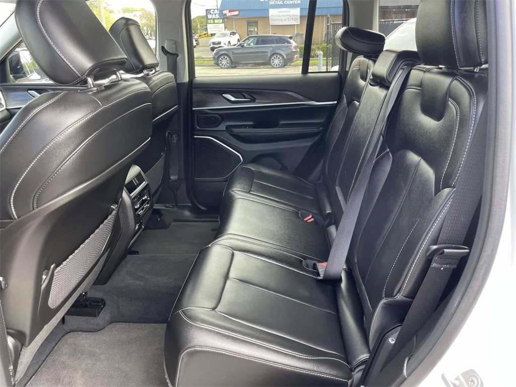 Used 2022 Jeep Grand Cherokee Limited 4xe image 43