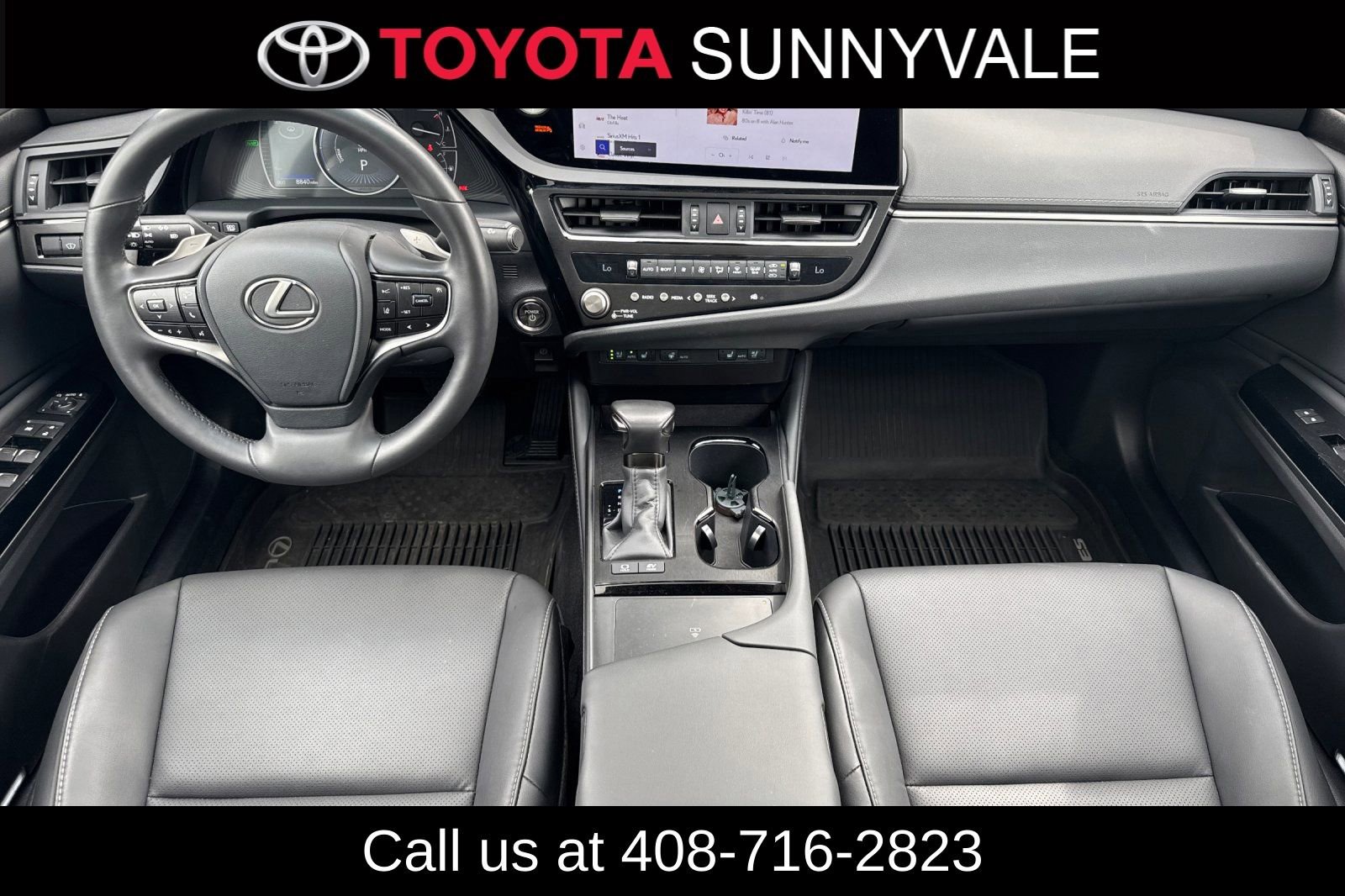 Used 2025 Lexus ES 300h w/ Premium Package image 4