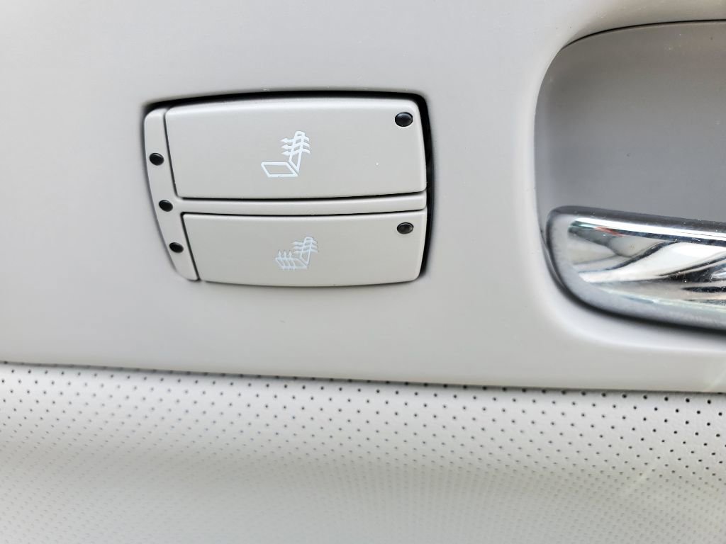 Used 2011 Cadillac DTS Premium FWD image 34