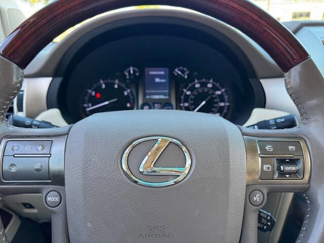 Used 2010 Lexus GX 460 image 41