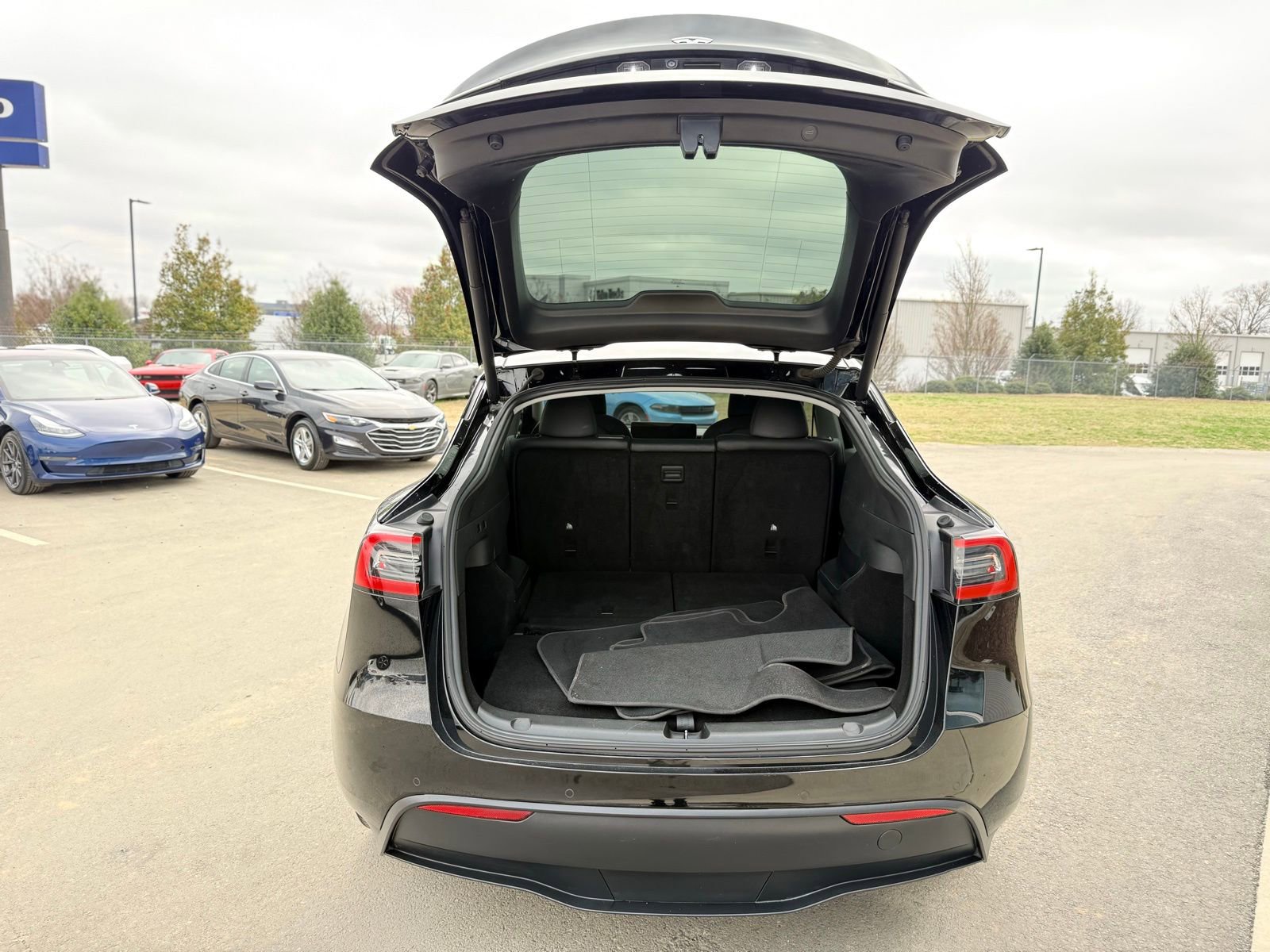 Used 2022 Tesla Model Y Long Range image 67