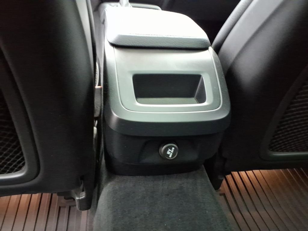 Used 2018 Volvo V90 T6 Cross Country w/ Convenience Package image 28