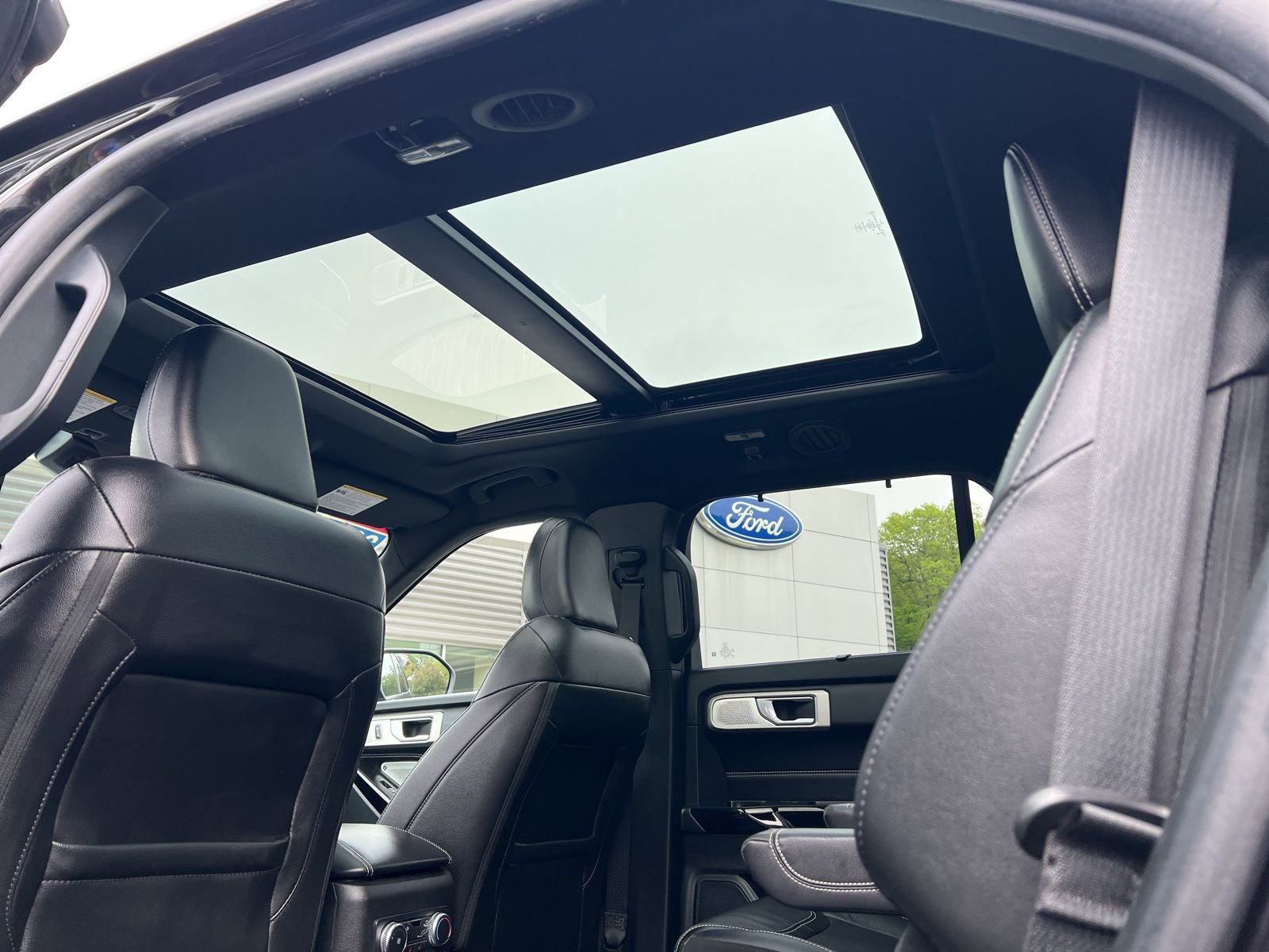 Used 2022 Ford Explorer ST w/ Equipment Group 401A image 18