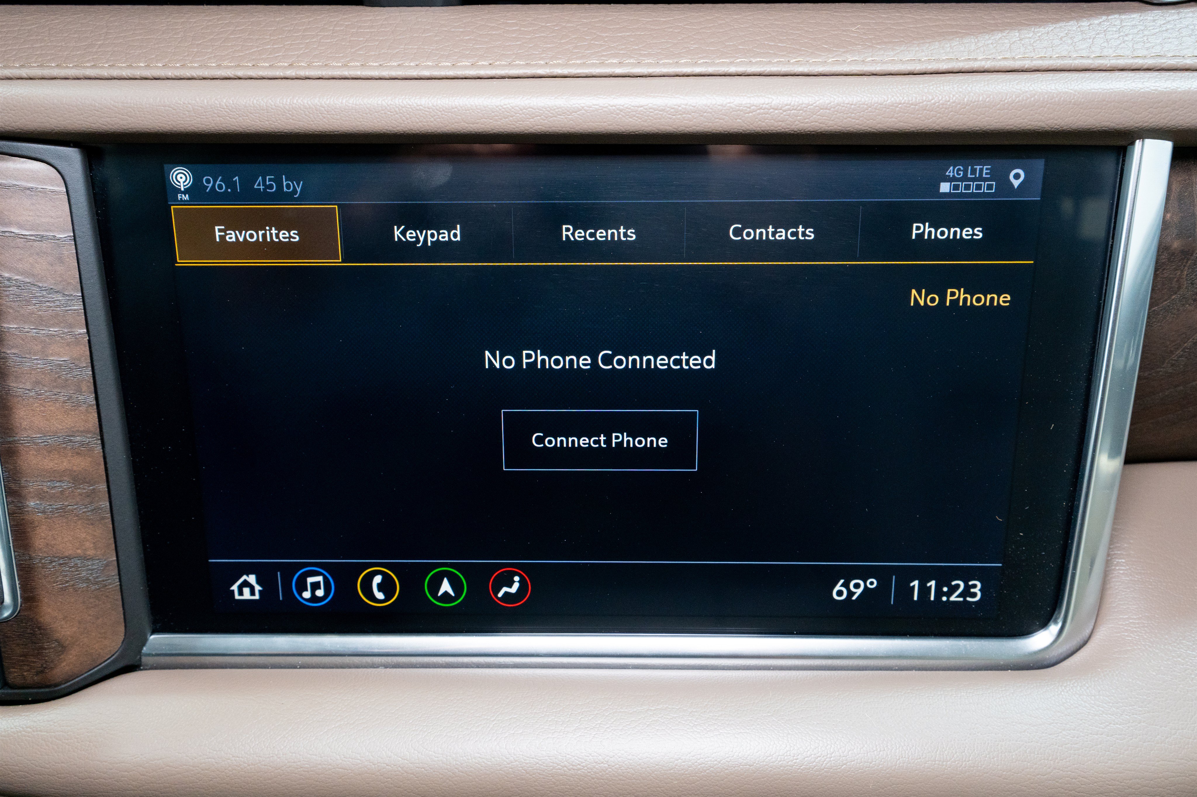 Used 2021 GMC Yukon Denali w/ Advanced Technology Package RWD image 21