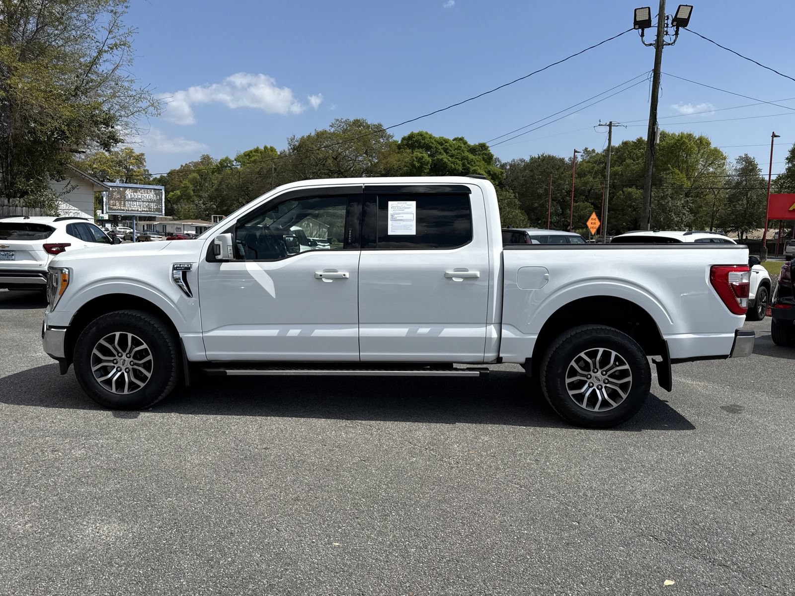 Used 2022 Ford F150 Lariat AWD/4WD image 2