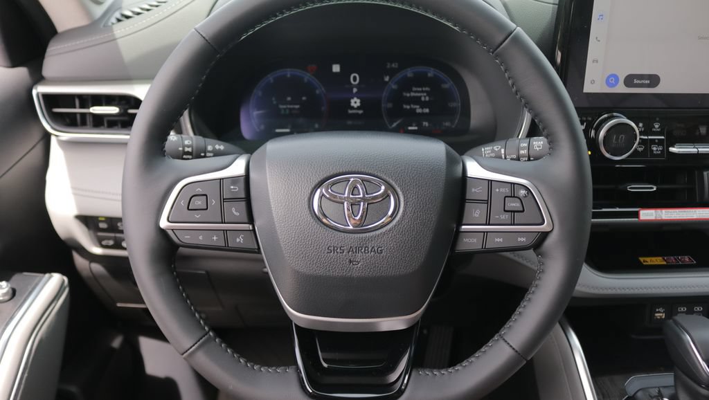 New 2026 Toyota Highlander Platinum AWD/4WD image 20