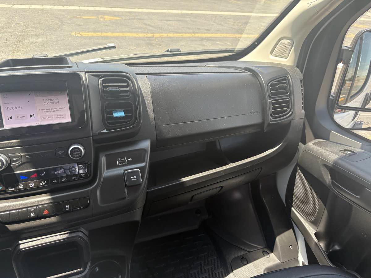 Used 2026 RAM ProMaster 2500 w/ Convenience Group FWD image 28