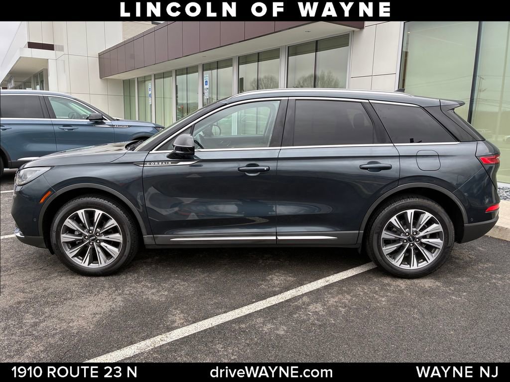 Certified 2022 Lincoln Corsair Reserve w/ Equipment Group 201A AWD/4WD image 2