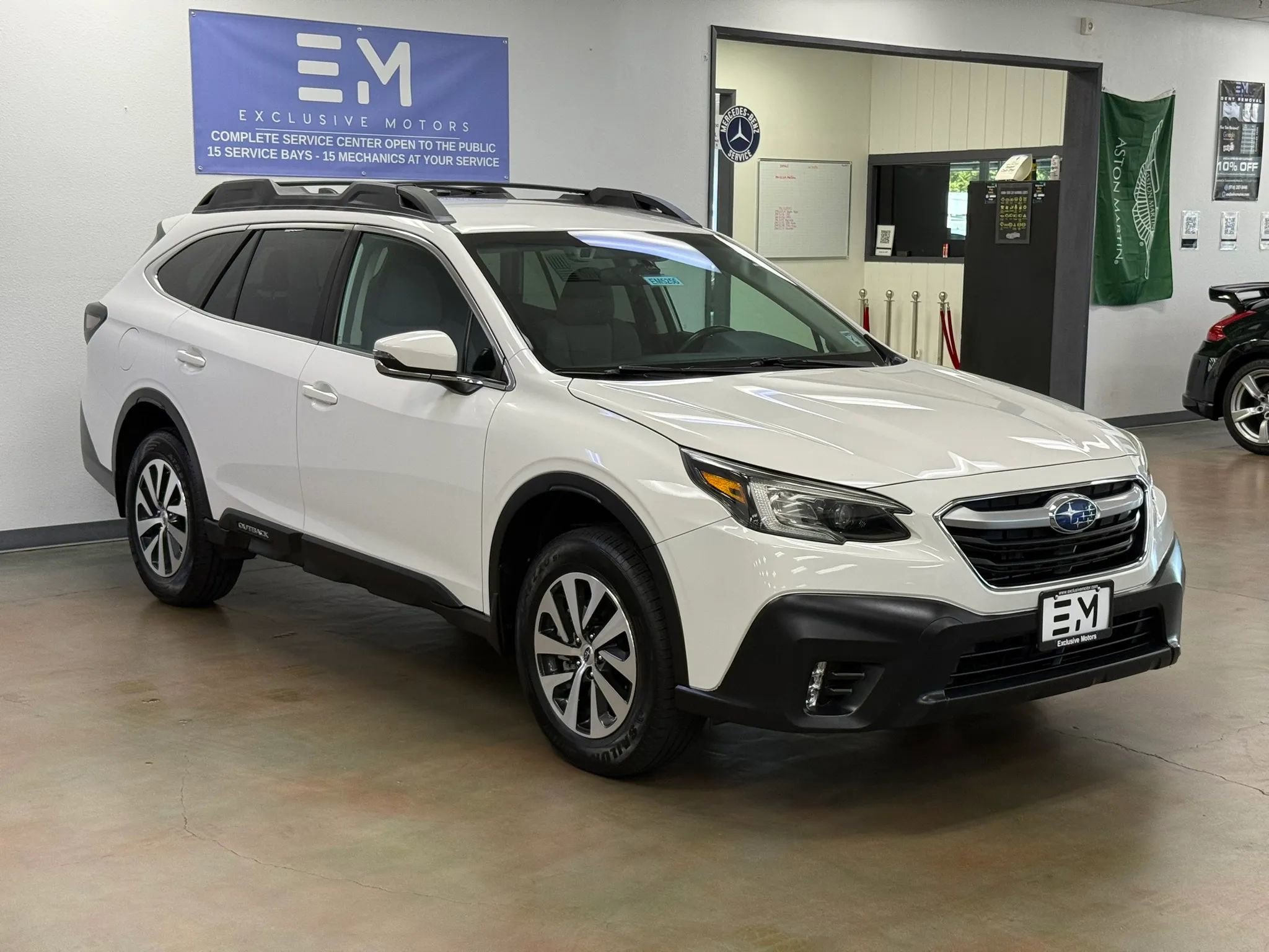 Used 2020 Subaru Outback Premium AWD/4WD image 2