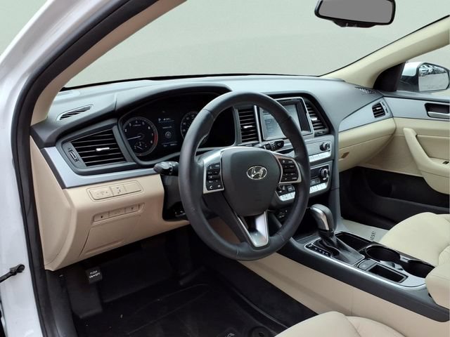Used 2019 Hyundai Sonata SEL w/ Winter Weather Package FWD image 13