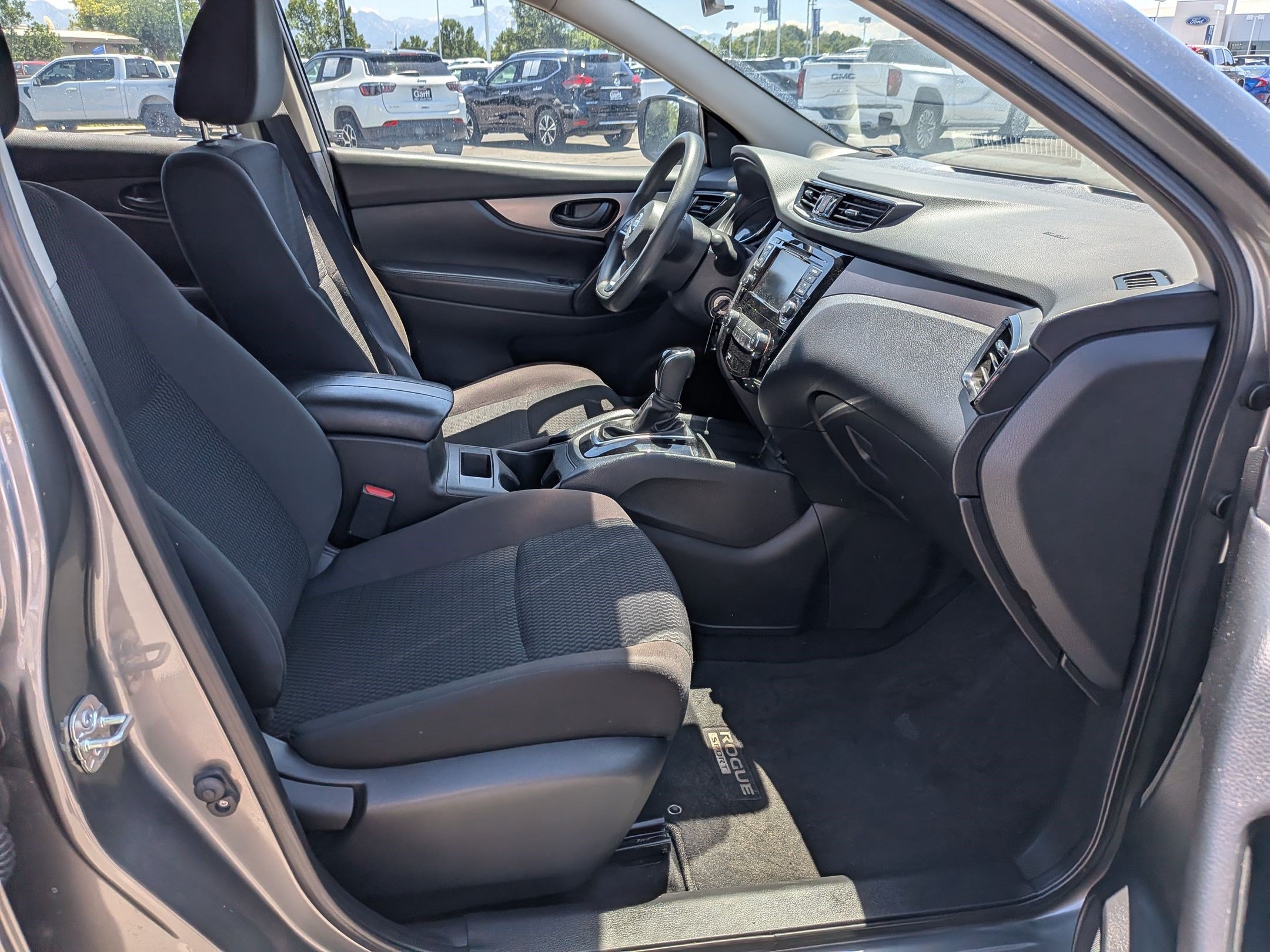 Used 2022 Nissan Rogue Sport S AWD/4WD image 30