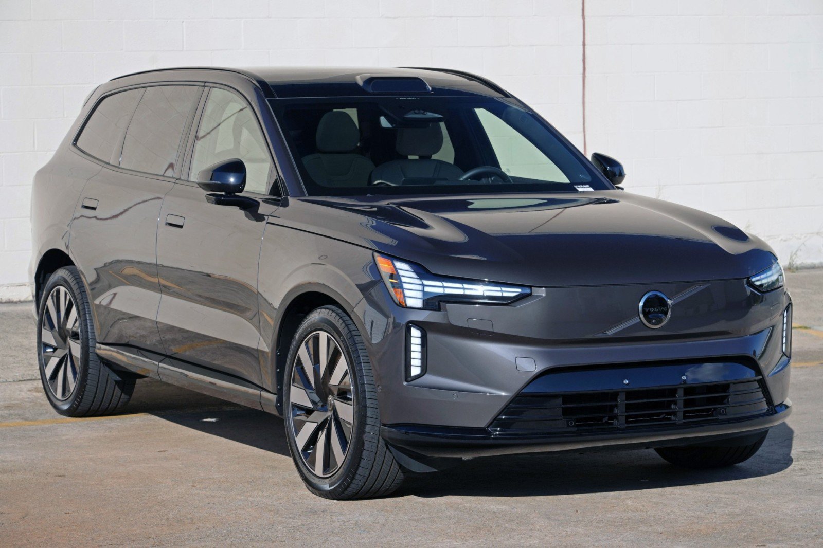Used 2025 Volvo EX90 Ultra AWD/4WD image 54