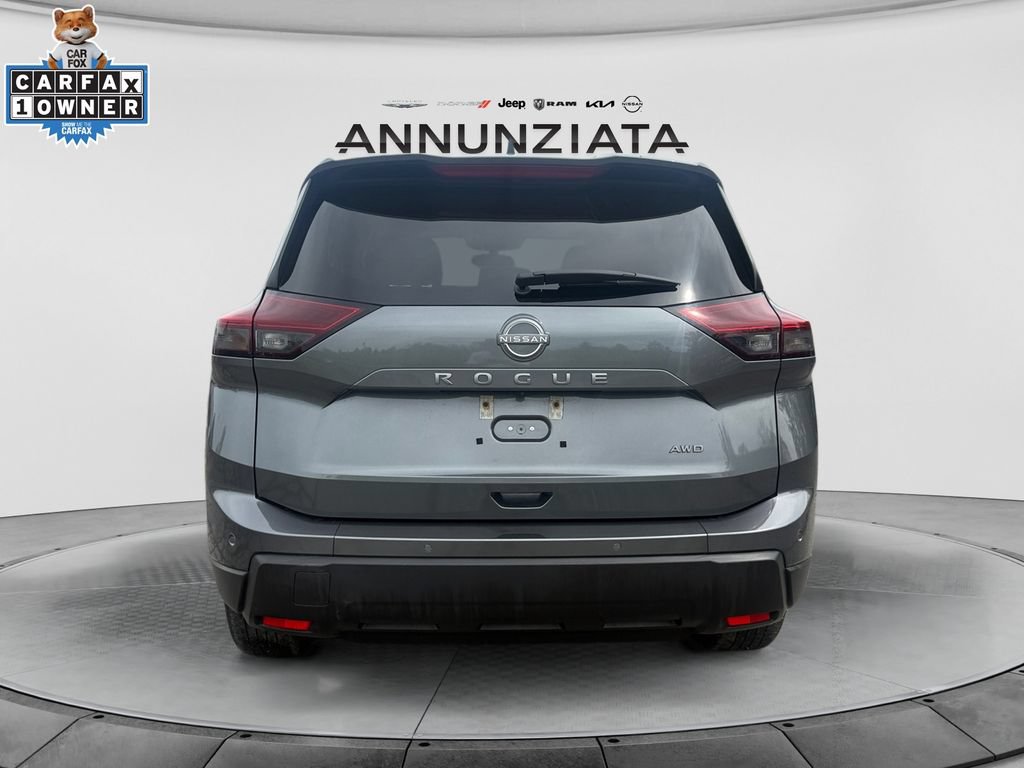 Certified 2026 Nissan Rogue SV AWD/4WD image 4
