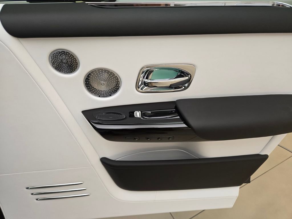 New 2026 Rolls-Royce Phantom Extended Wheelbase image 27