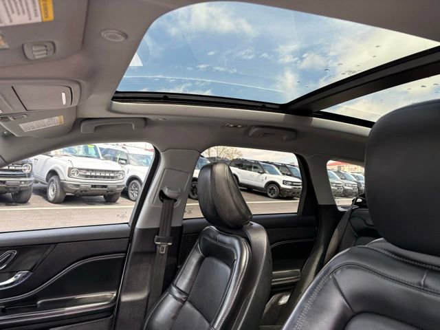 Used 2022 Lincoln Corsair AWD w/ Premium Package image 17
