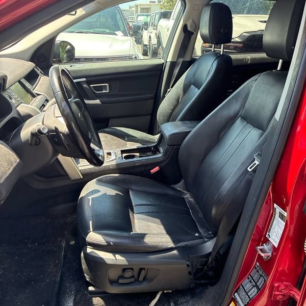 Certified 2018 Land Rover Discovery Sport SE AWD/4WD image 5