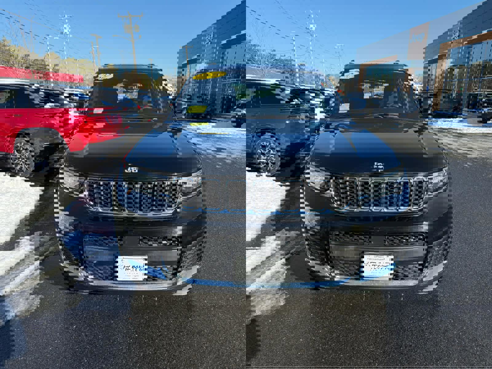 Used 2025 Jeep Grand Cherokee L Laredo w/ Luxury Tech Group I image 2