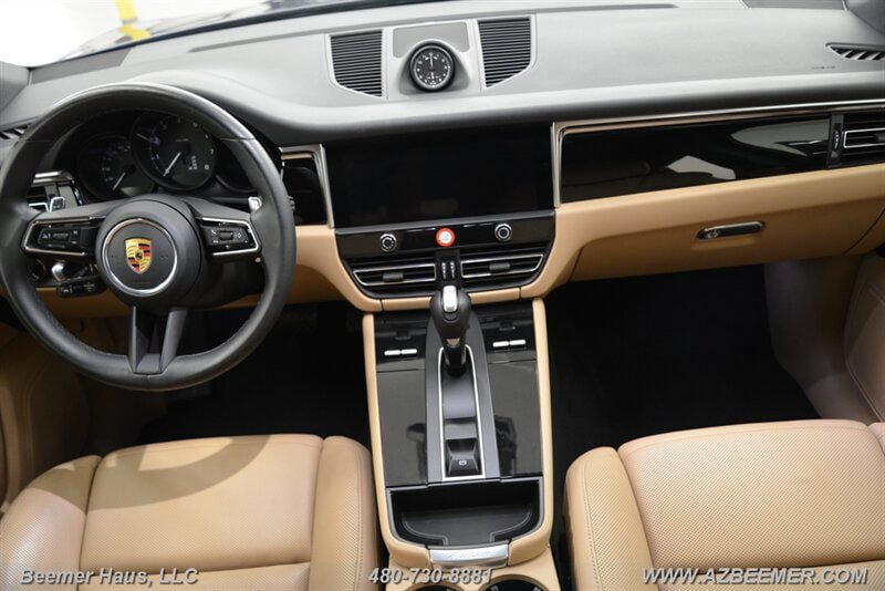 Used 2023 Porsche Macan AWD/4WD image 24