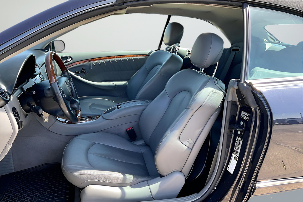 Used 2009 Mercedes-Benz CLK 550 Cabriolet image 14