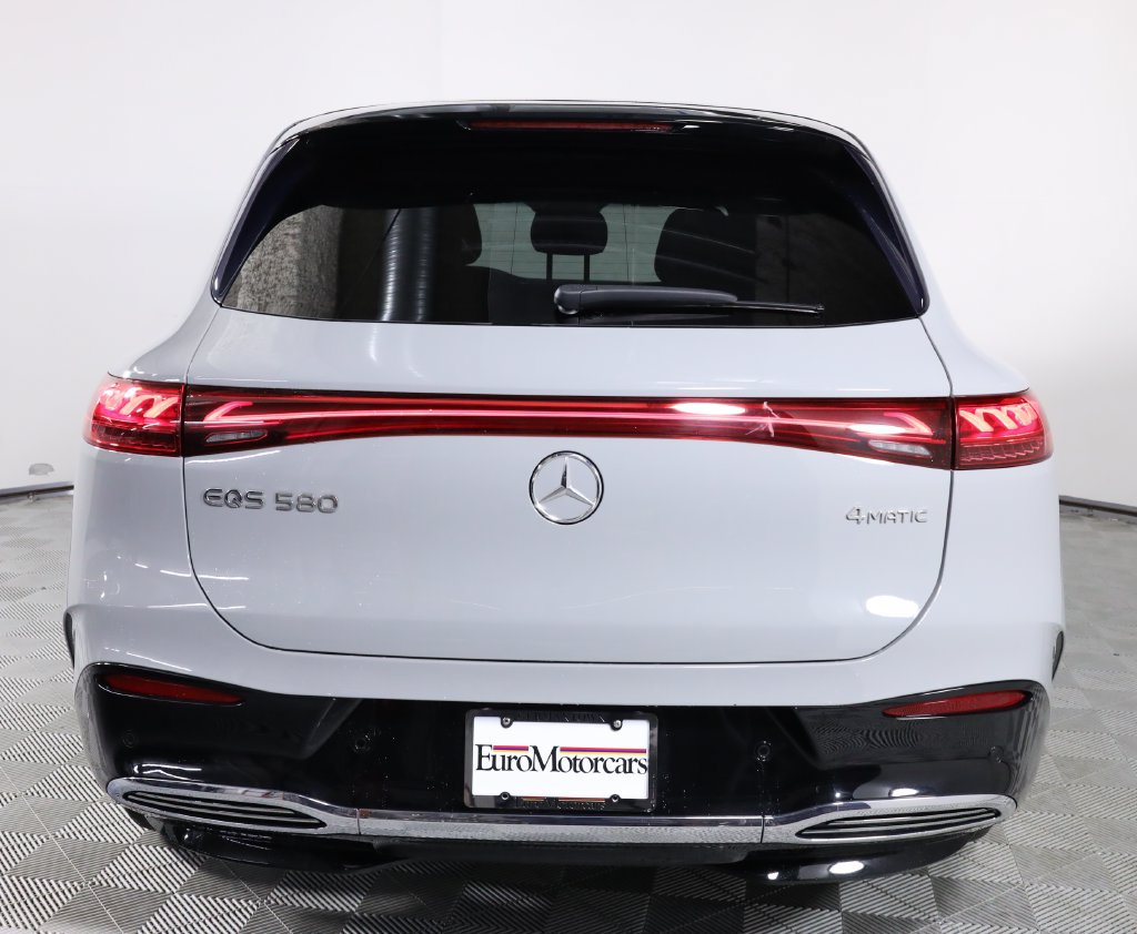 Used 2023 Mercedes-Benz EQS 580 4MATIC SUV image 5