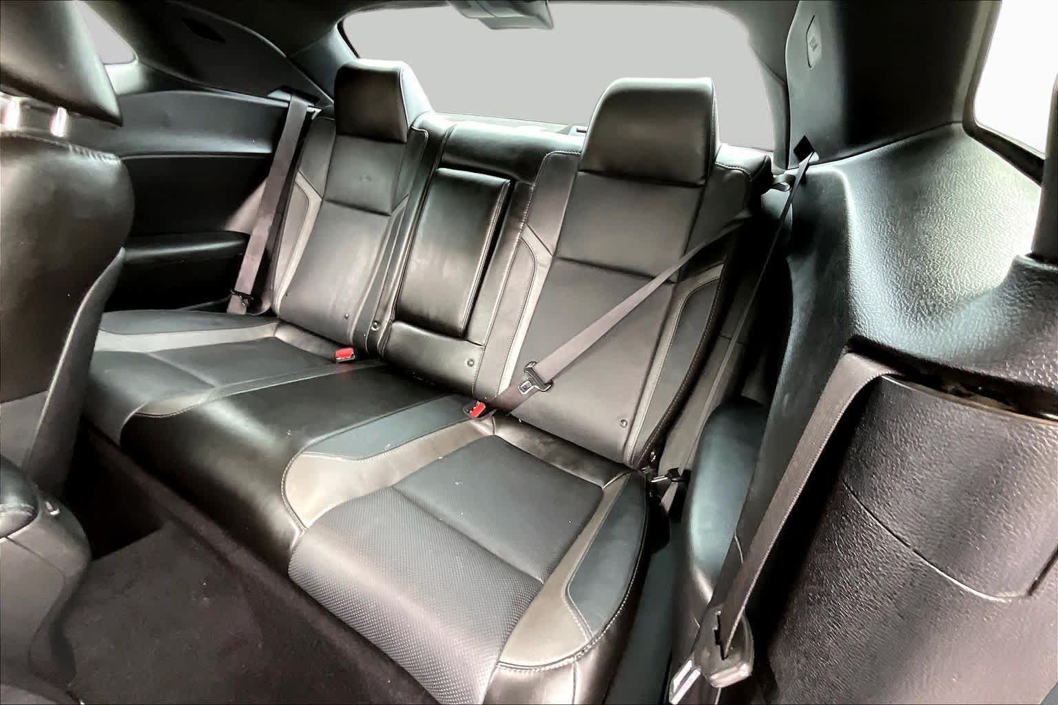Used 2022 Dodge Challenger SXT w/ Plus Package RWD image 17