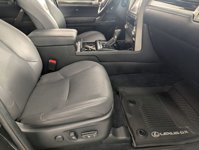 Used 2021 Lexus GX 460 Premium w/ Premium Package image 35