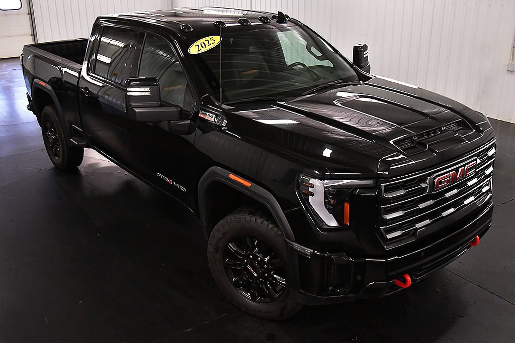 Used 2025 GMC Sierra 2500 AT4 AWD/4WD image 13