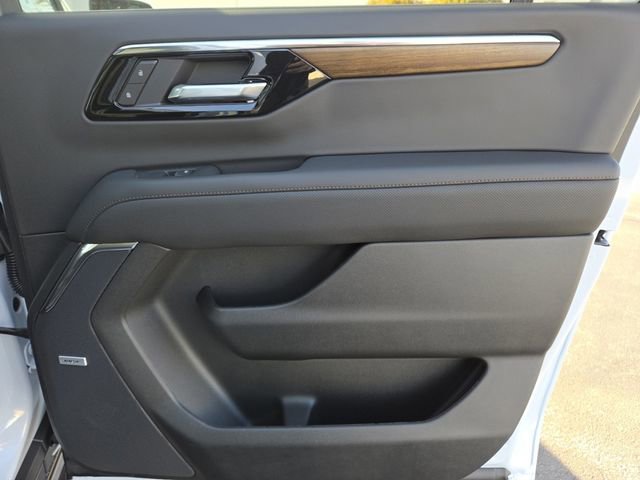 New 2026 Chevrolet Suburban High Country AWD/4WD image 32