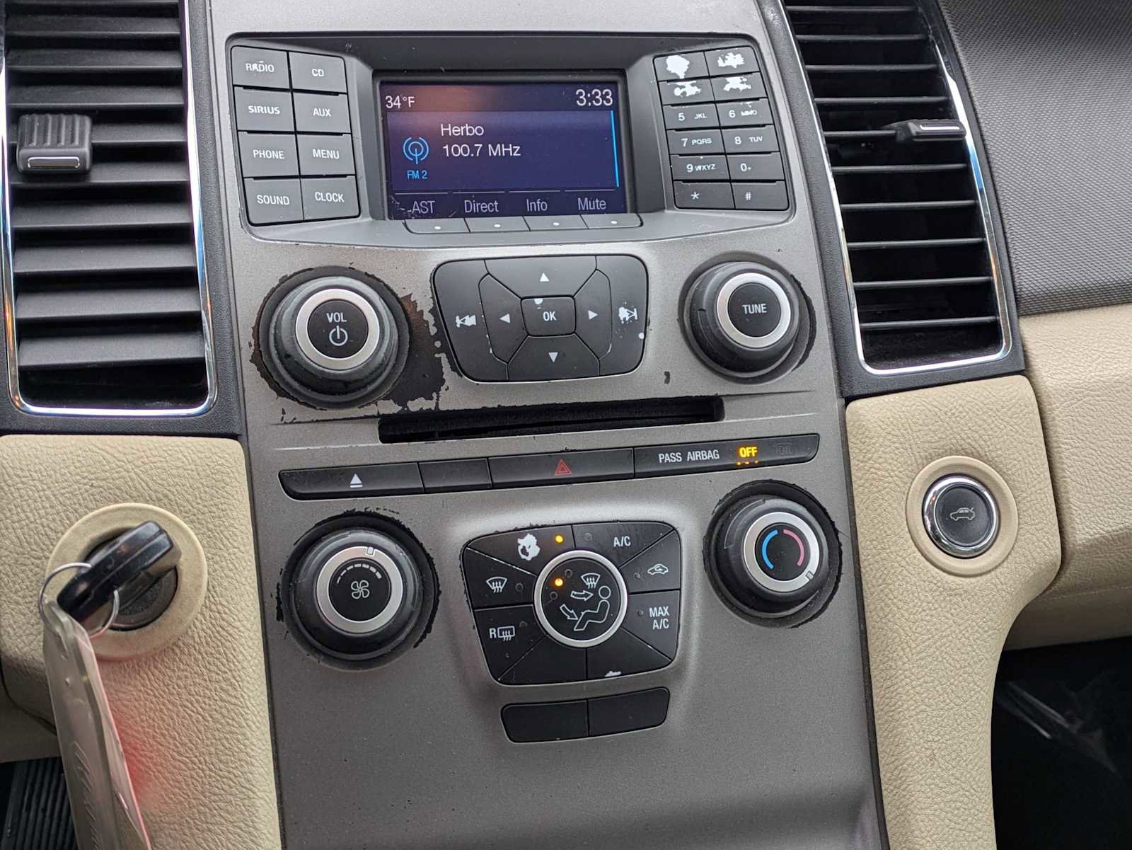 Used 2017 Ford Taurus SE image 24