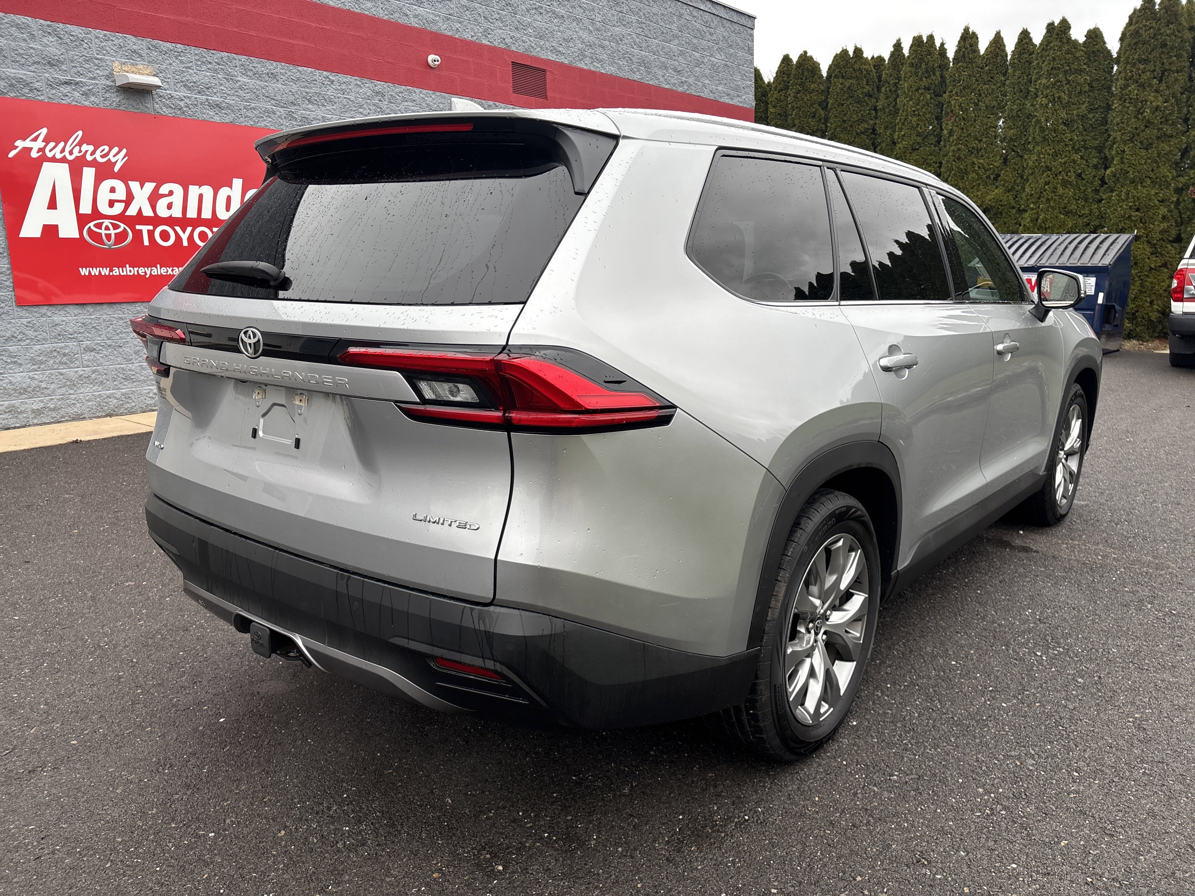 Certified 2024 Toyota Grand Highlander Limited image 3