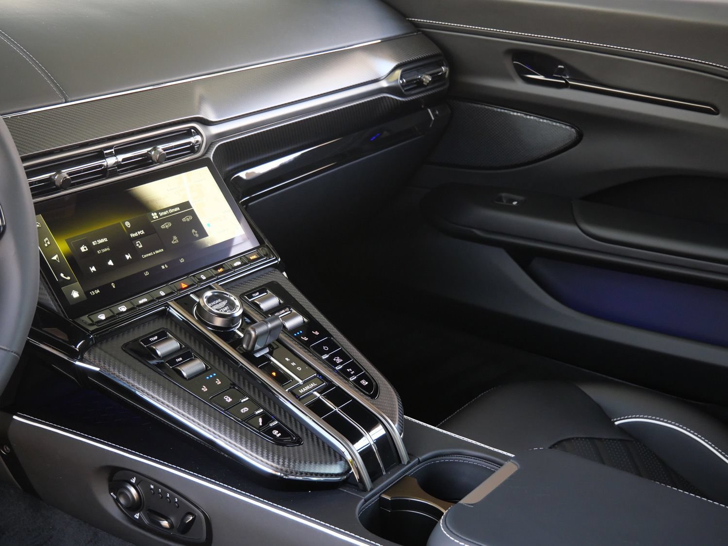 New 2026 Aston Martin V8 Vantage S RWD image 10
