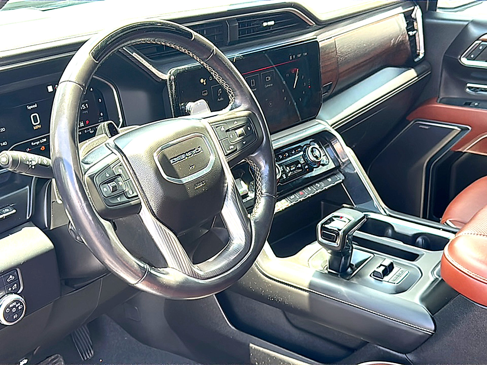 Used 2023 GMC Sierra 1500 Denali Ultimate AWD/4WD image 12