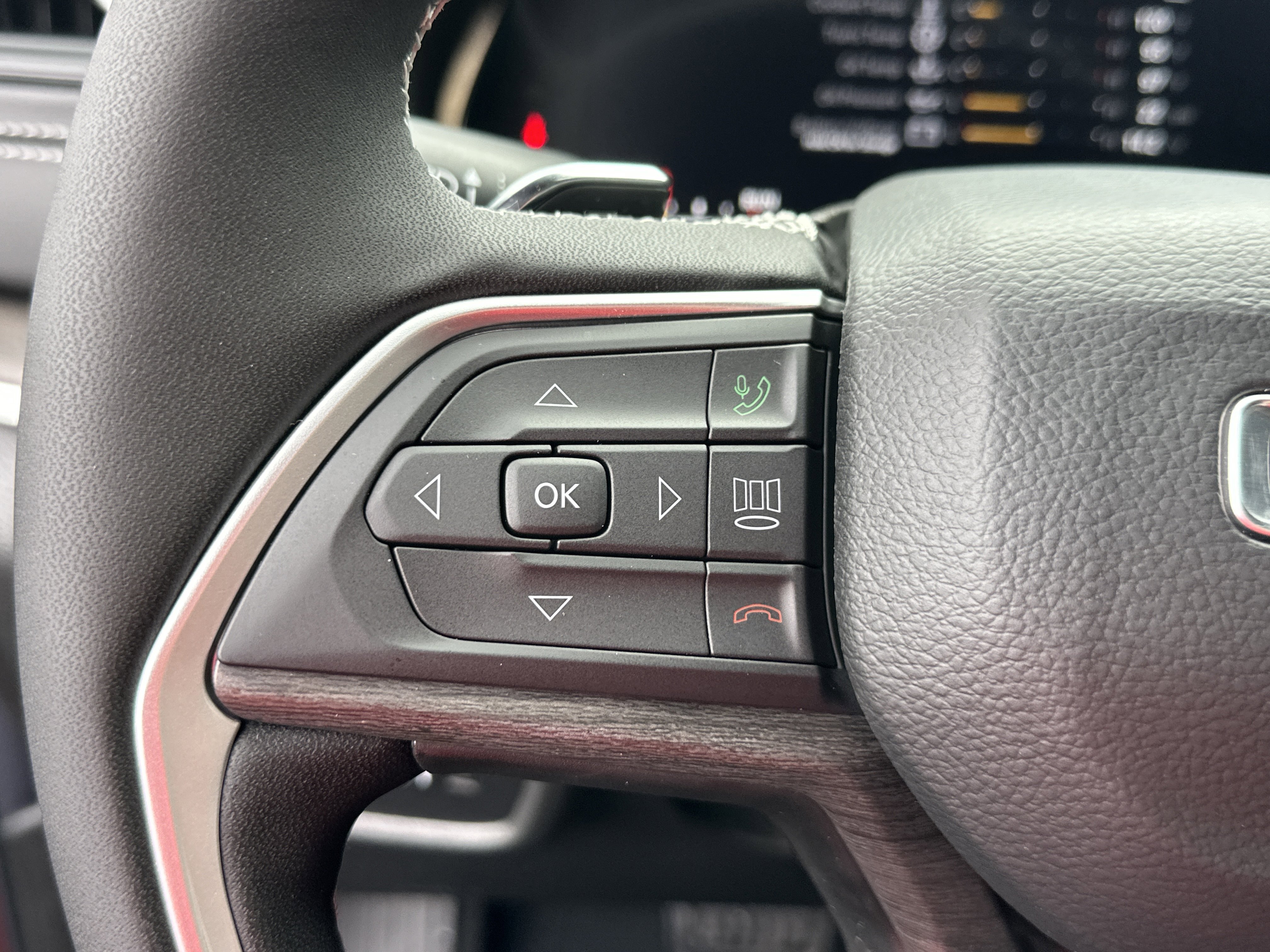 New 2026 Jeep Grand Cherokee Altitude image 10