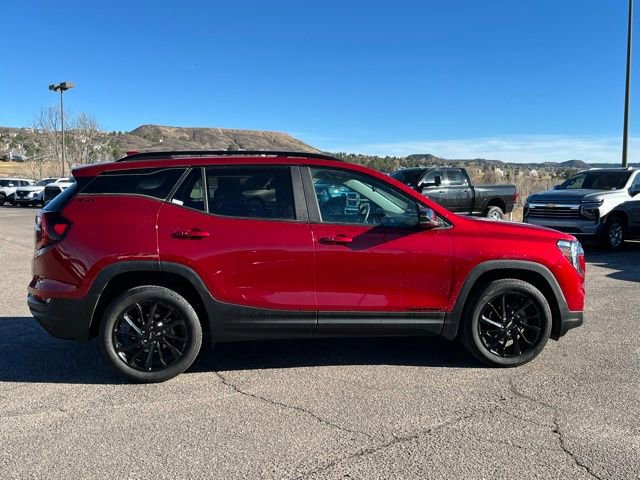 Used 2023 GMC Terrain SLE w/ Elevation Edition image 7