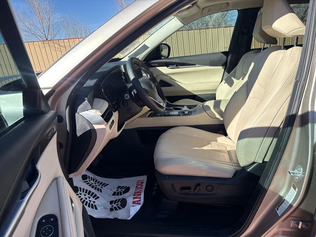 Used 2025 INFINITI QX60 Sensory w/ Vision Package image 11