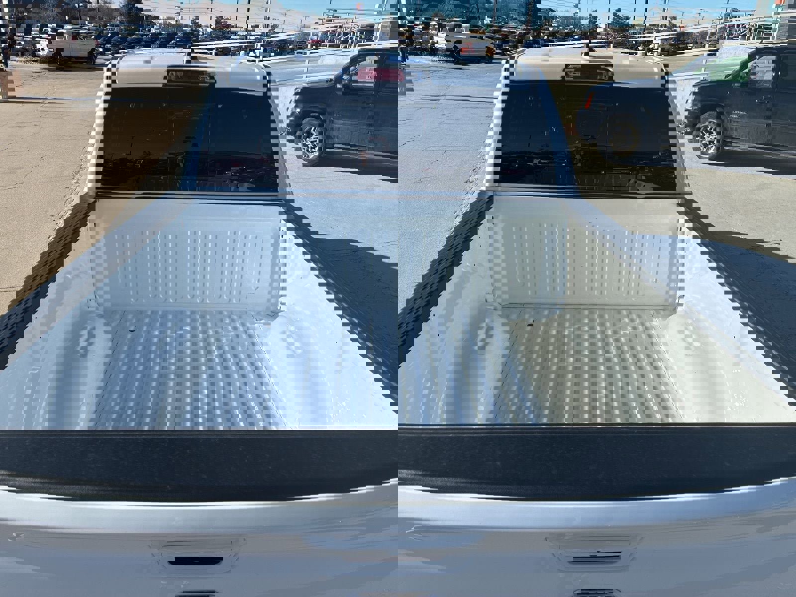 Used 2022 RAM 1500 Laramie w/ Sport Appearance Package image 5