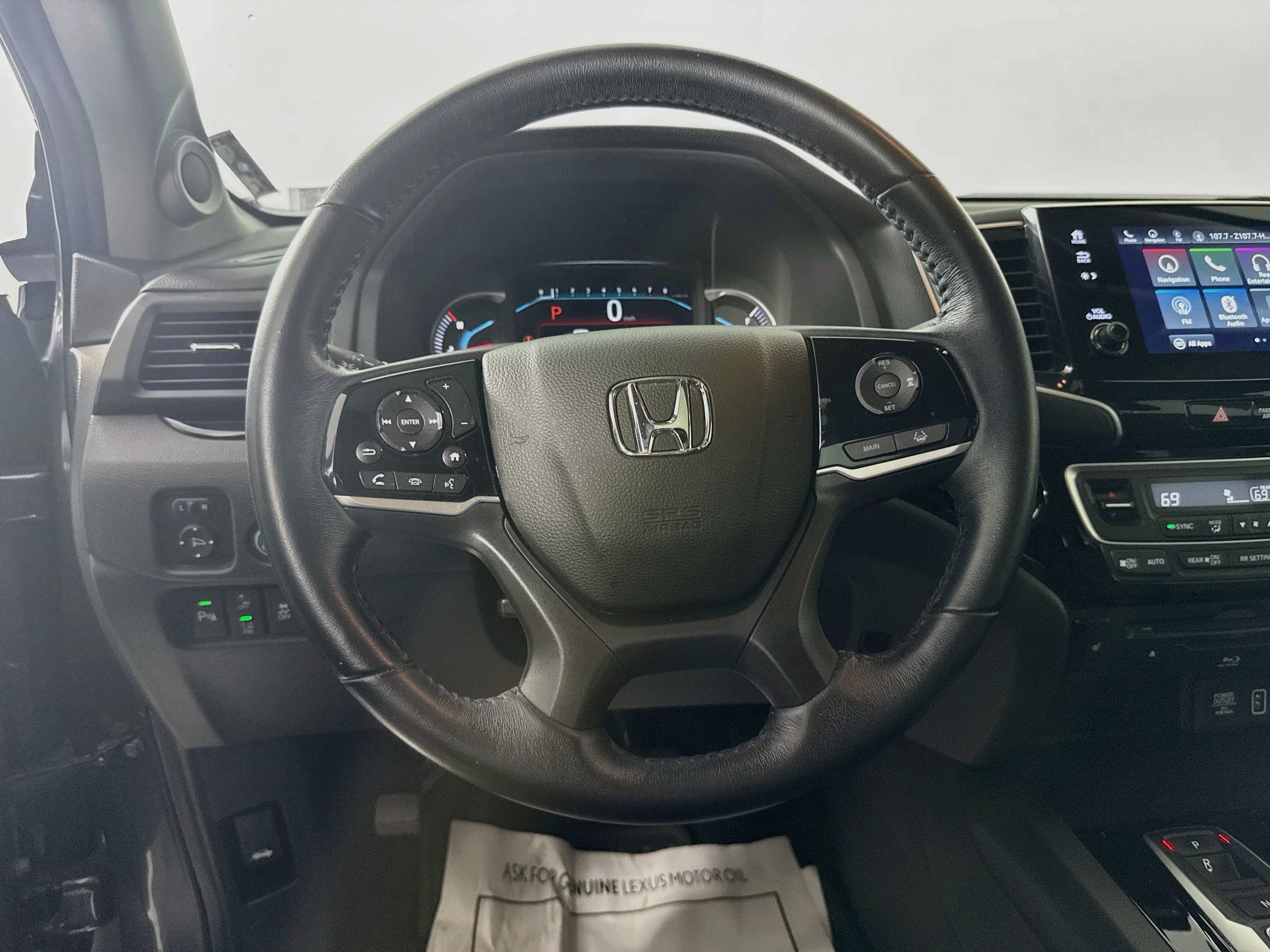 Used 2021 Honda Pilot Touring image 12
