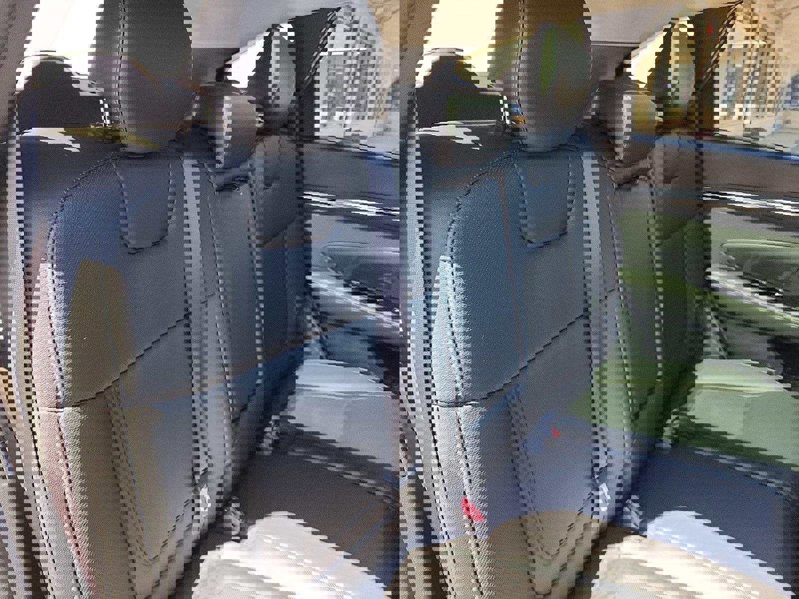 Used 2022 Hyundai Tucson Limited w/ Winter Package image 30