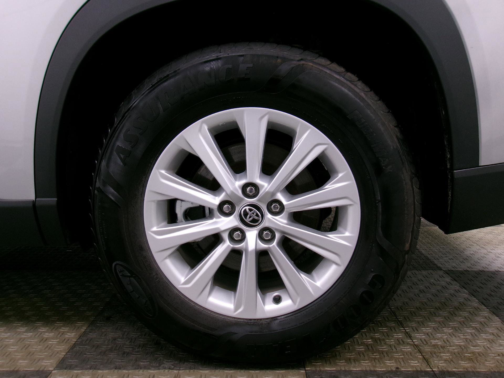 Used 2024 Toyota Grand Highlander AWD image 19