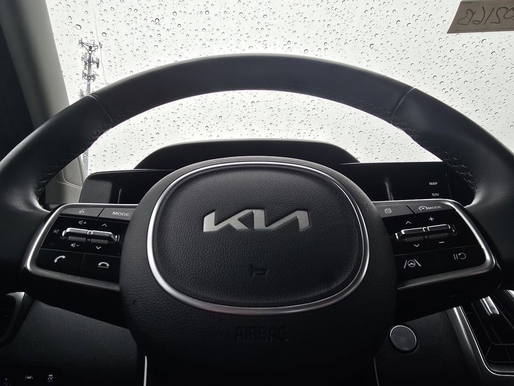 Used 2022 Kia Sorento S image 27