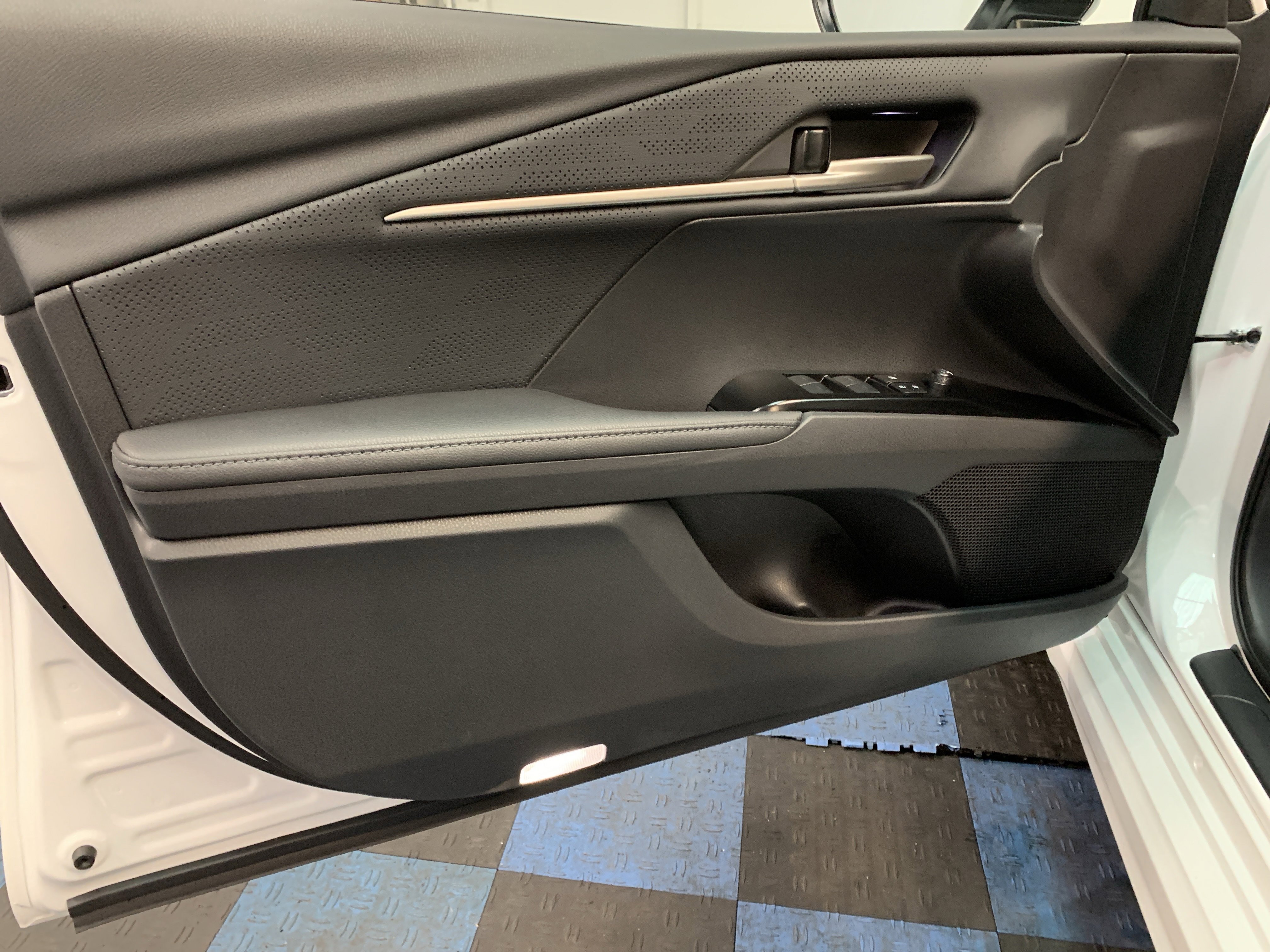 New 2026 Toyota Camry XSE AWD/4WD image 9