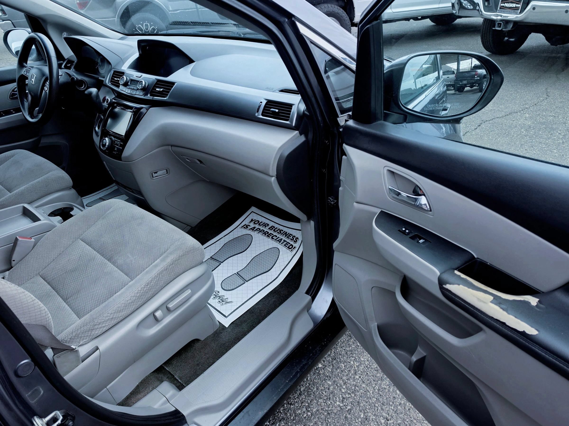 Used 2014 Honda Odyssey EX image 36