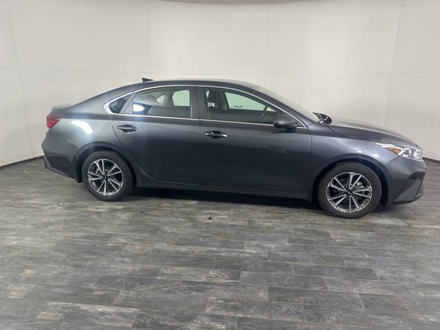 Used 2023 Kia Forte GT-Line image 4