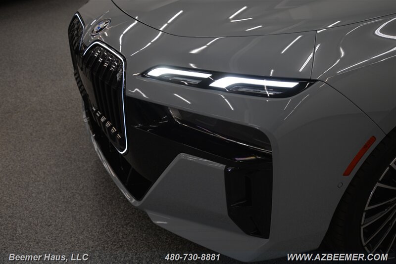 Used 2025 BMW 750e xDrive w/ Premium Package AWD/4WD image 51