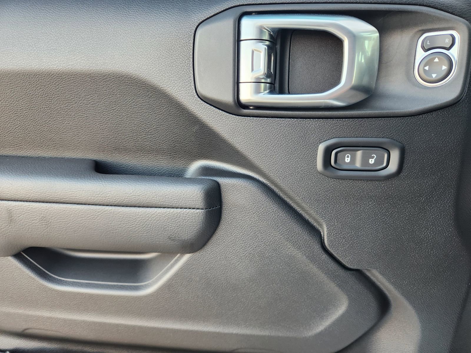 New 2026 Jeep Wrangler Sport S image 18