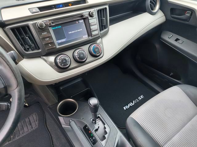 Used 2015 Toyota RAV4 LE image 20